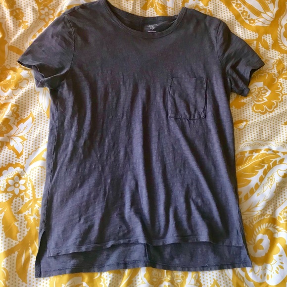 Old Navy gray T-shirt - Picture 1 of 3